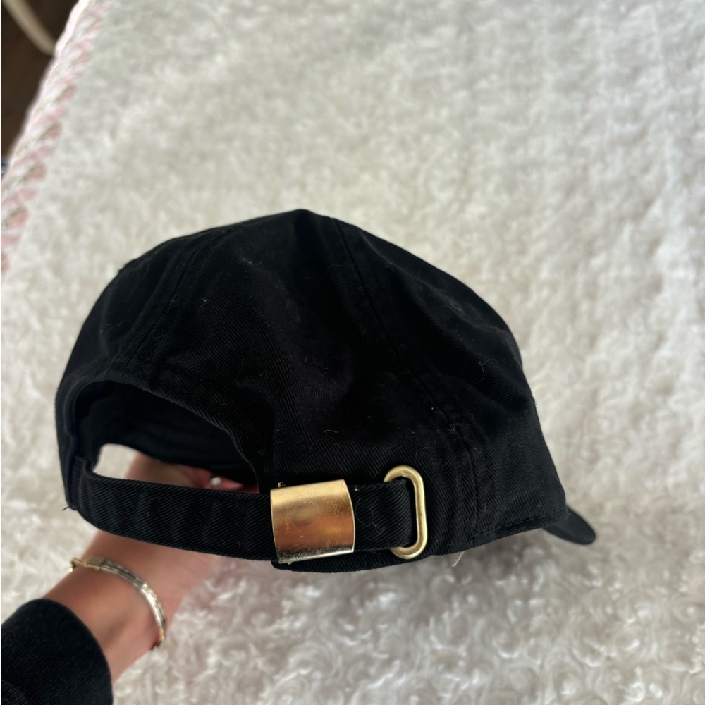 VS fashion show 2025 hat! - Picture 4 of 4